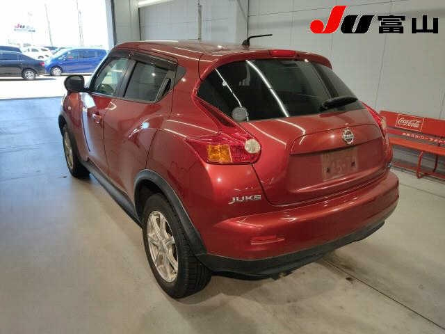 NISSAN JUKE 2010