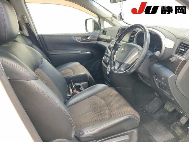 NISSAN ELGRAND 2010