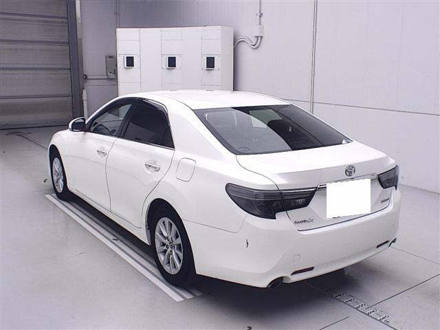 TOYOTA MARK X 2017