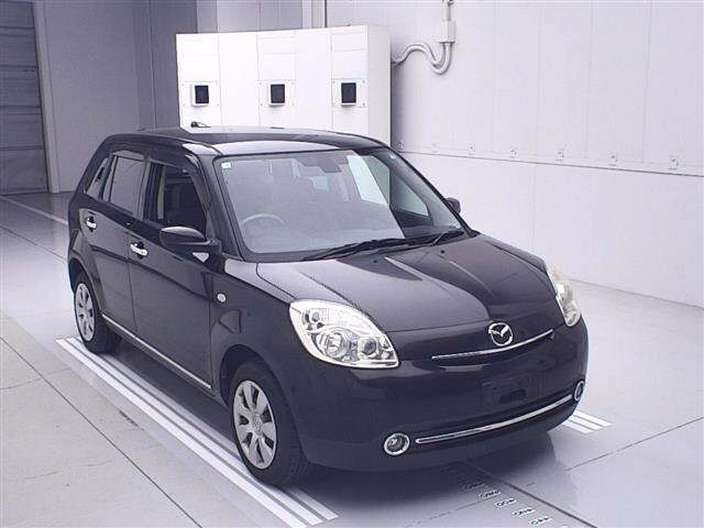 MAZDA VERISA 2010