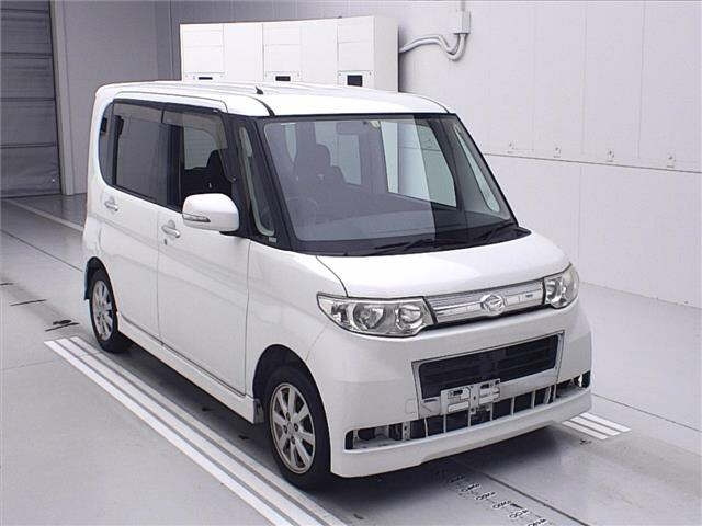 DAIHATSU TANTO 2008