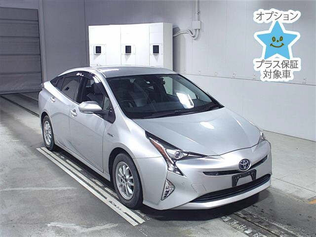 TOYOTA PRIUS 2016