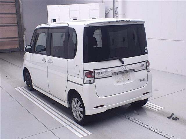 DAIHATSU TANTO 2008