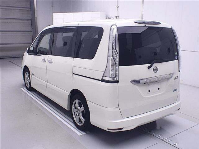 NISSAN SERENA 2014