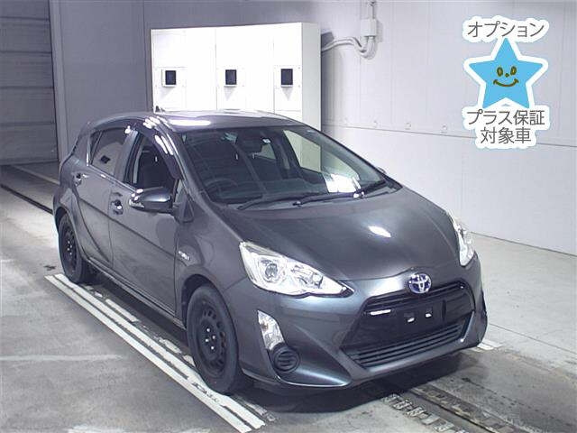TOYOTA AQUA 2015