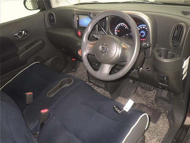 NISSAN CUBE 2012