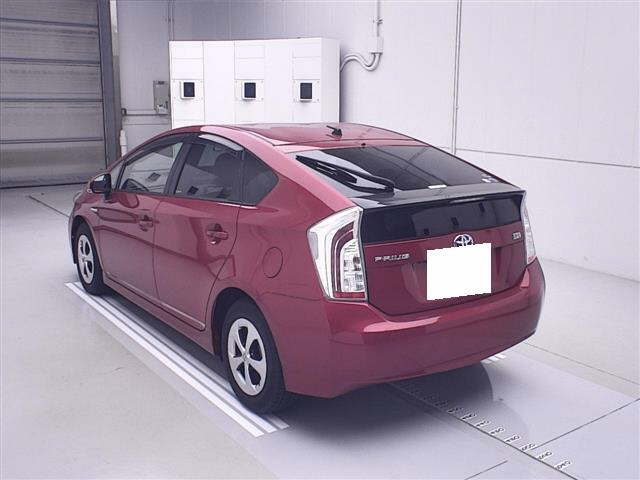 TOYOTA PRIUS 2015