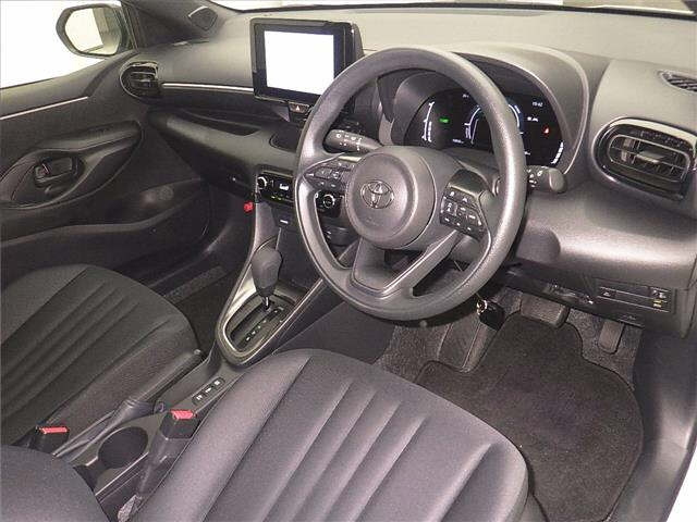 TOYOTA YARIS 2024