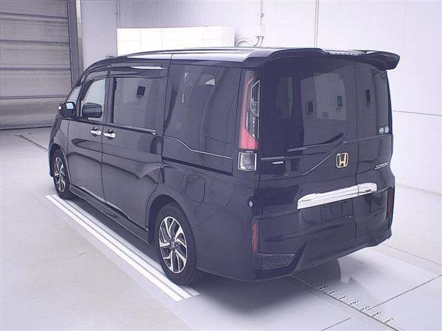 HONDA STEP WAGON 2016