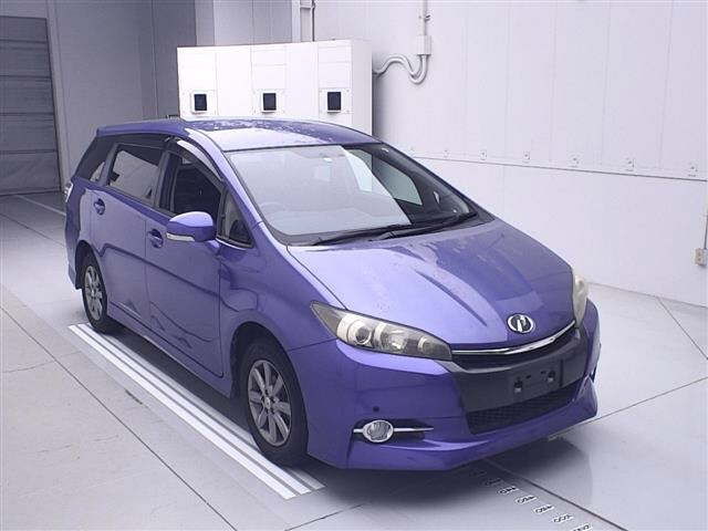 TOYOTA WISH 2012