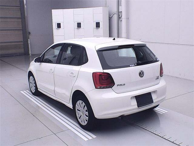 VOLKSWAGEN POLO 2012