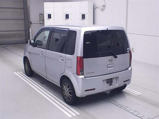 NISSAN OTTI 2009