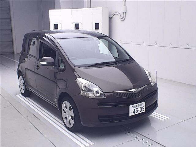 TOYOTA RACTIS 2010