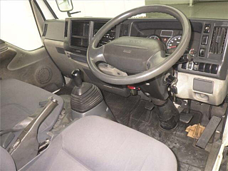ISUZU ELF 2011