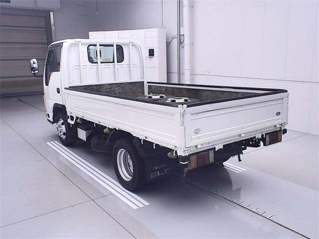 ISUZU ELF 2011