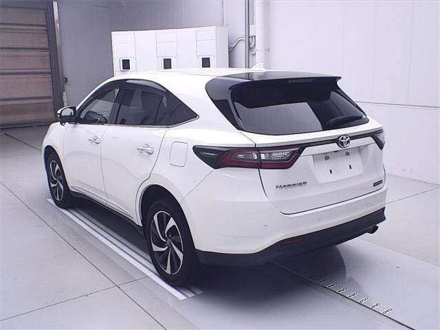 TOYOTA HARRIER 2017