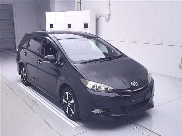 TOYOTA WISH 2014