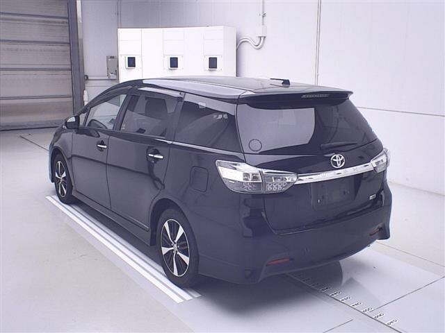 TOYOTA WISH 2014