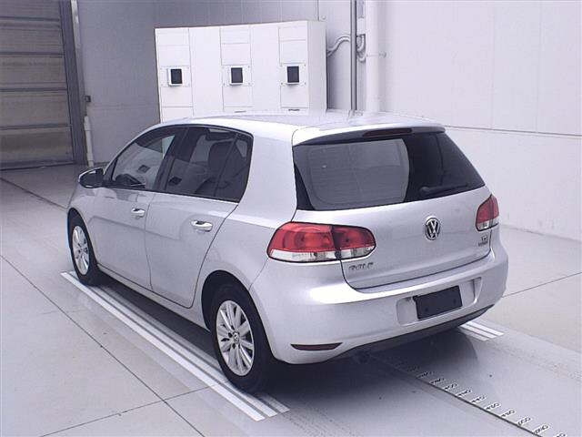 VOLKSWAGEN GOLF 2012
