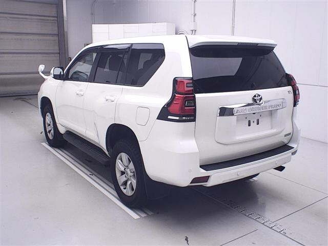 TOYOTA LAND CRUISER PRADO 2023