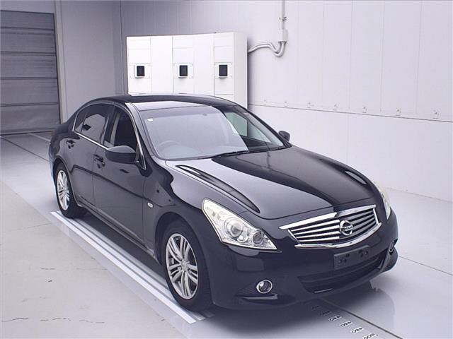 NISSAN SKYLINE 2010