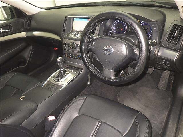 NISSAN SKYLINE 2010
