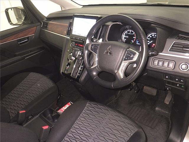 MITSUBISHI DELICA D5 2019
