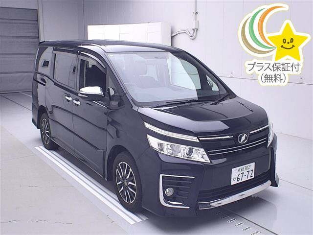 TOYOTA VOXY 2015