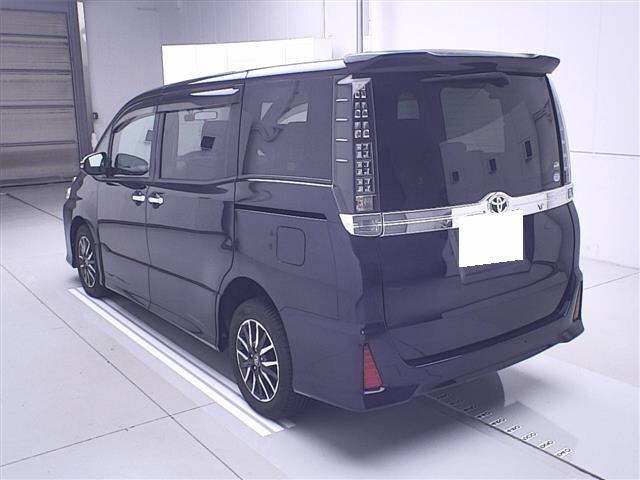 TOYOTA VOXY 2015