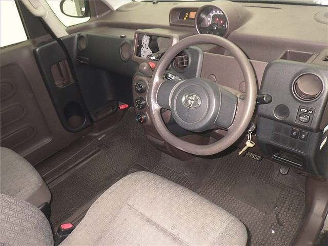 TOYOTA PORTE 2015