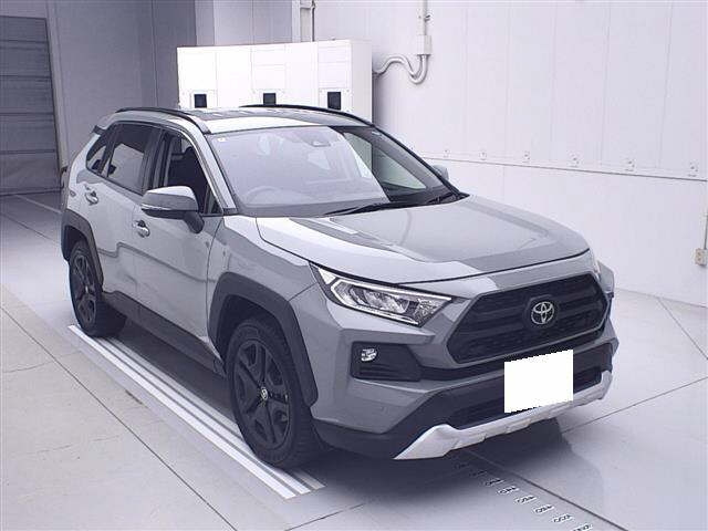 TOYOTA RAV4 2025