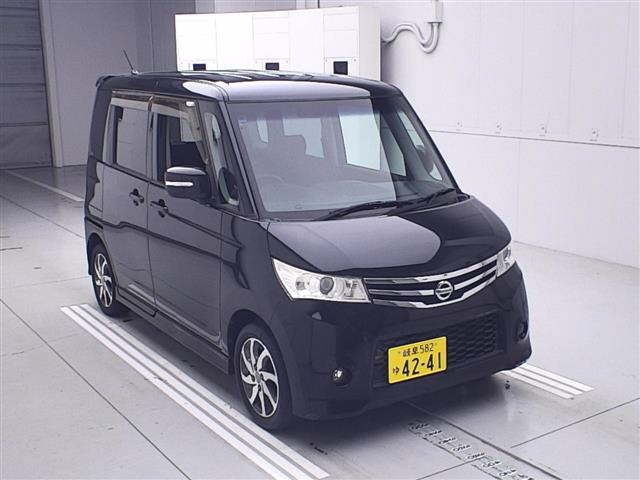 NISSAN ROOX 2012