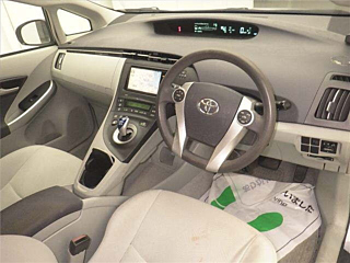 TOYOTA PRIUS 2011
