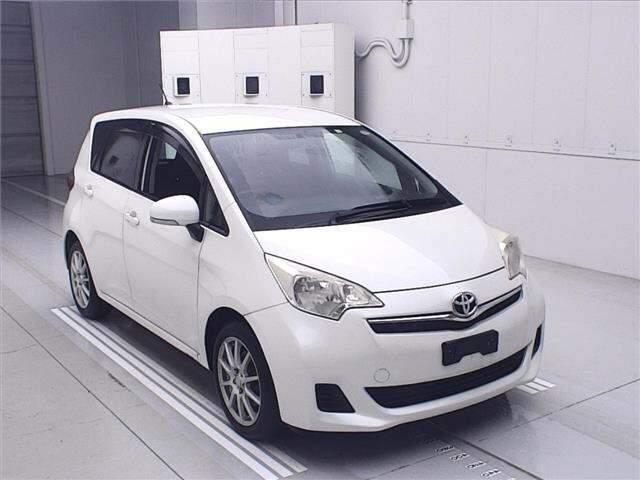 TOYOTA RACTIS 2012