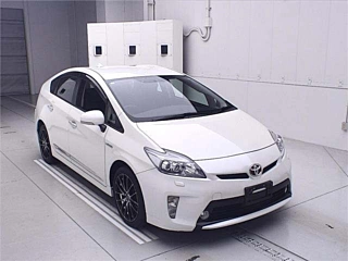 TOYOTA PRIUS 2015