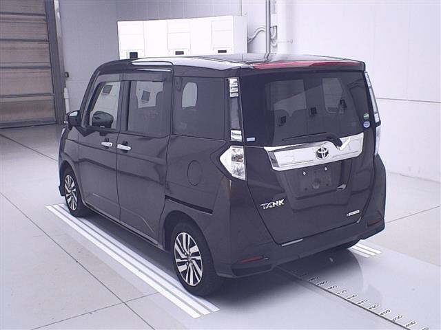 TOYOTA TANK 2019