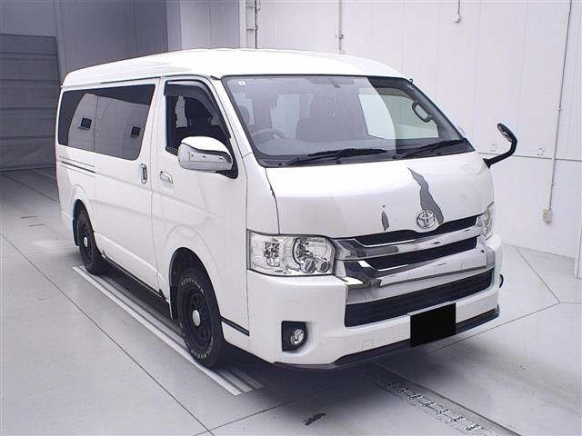 TOYOTA HIACE VAN 2013