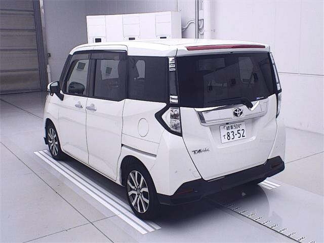 TOYOTA TANK 2019