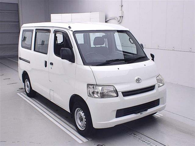 TOYOTA TOWN ACE VAN 2015