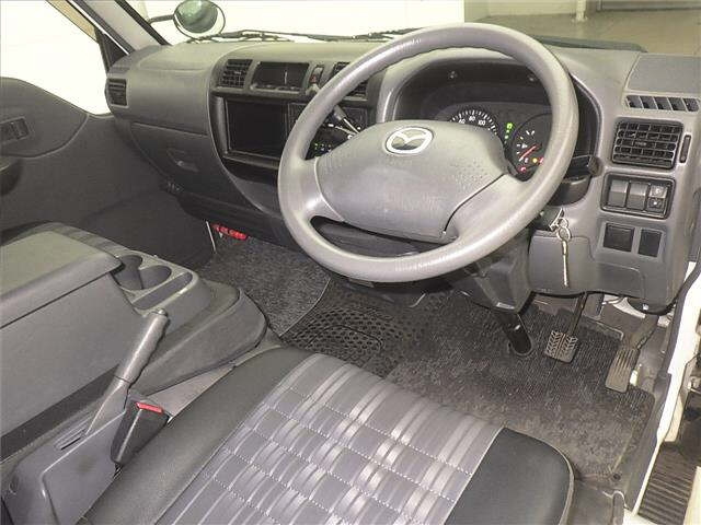 MAZDA BONGO VAN 2017