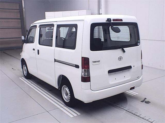 TOYOTA TOWN ACE VAN 2015