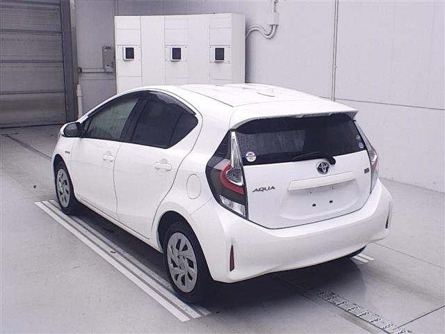 TOYOTA AQUA 2020