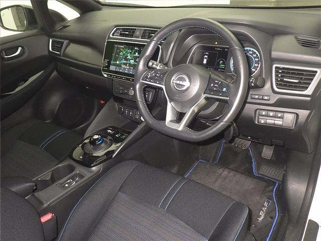 NISSAN LEAF 2021