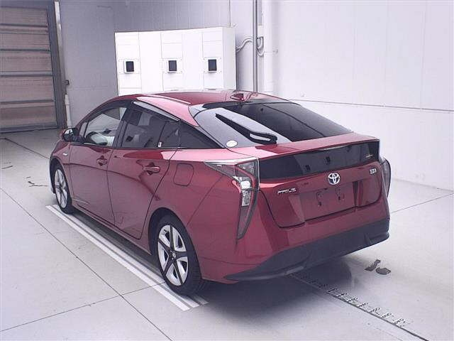 TOYOTA PRIUS 2018