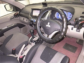 MITSUBISHI TRITON 2009