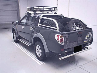 MITSUBISHI TRITON 2009