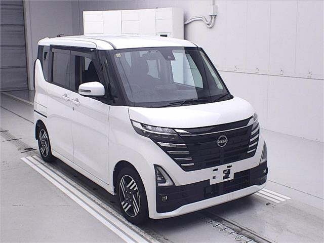 NISSAN ROOX 2023