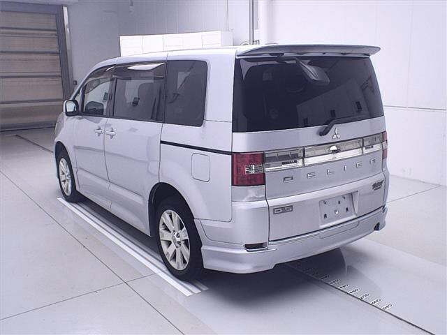 MITSUBISHI DELICA D5 2008