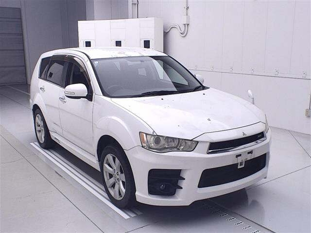 MITSUBISHI OUTLANDER 2011