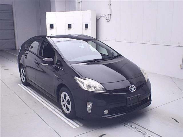 TOYOTA PRIUS 2013